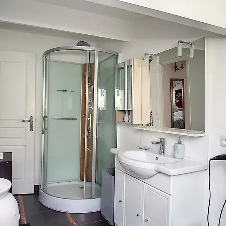 Sunny Duplex Classe 3 Etoiles Climatise A 2mn A Pieds Du Port Bylaconciergerie13 公寓 *